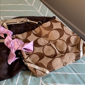 Coach Signature C collection tote purse